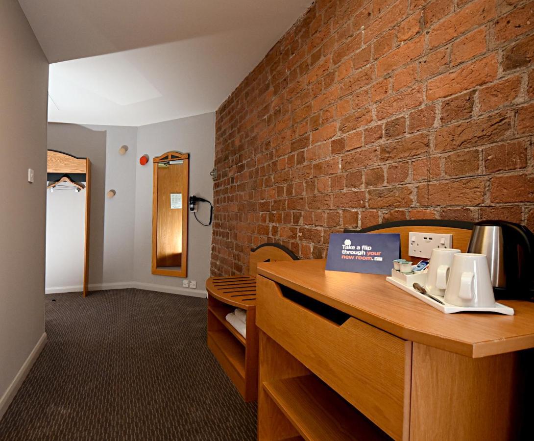 Standard Room with Free Hot Breakfast