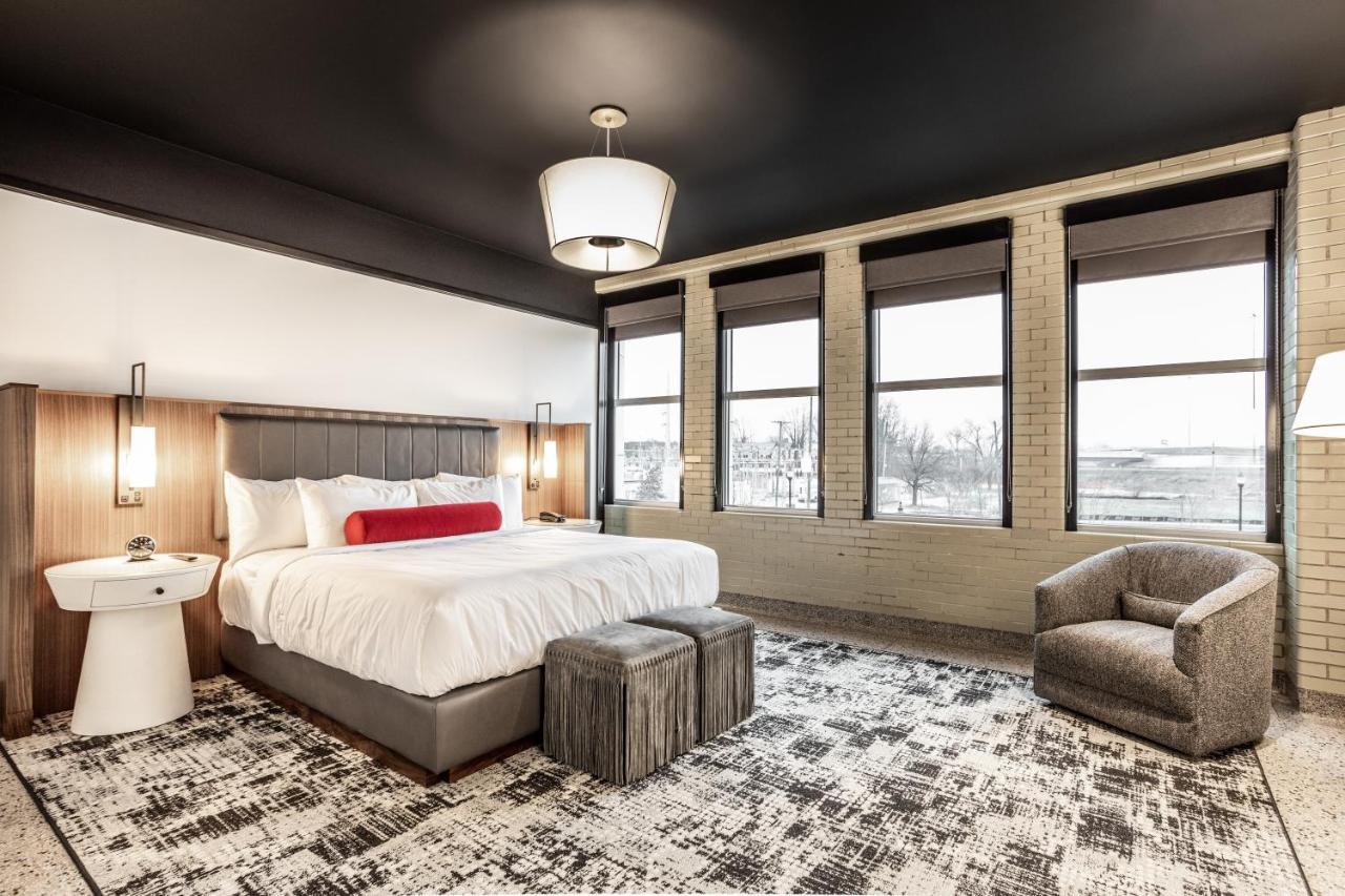 Standard King Room