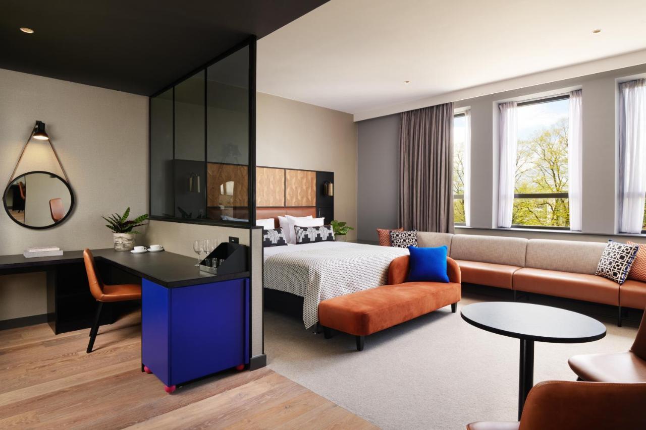 Club Deluxe Room