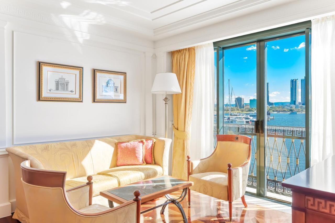 Broadwater Suite
