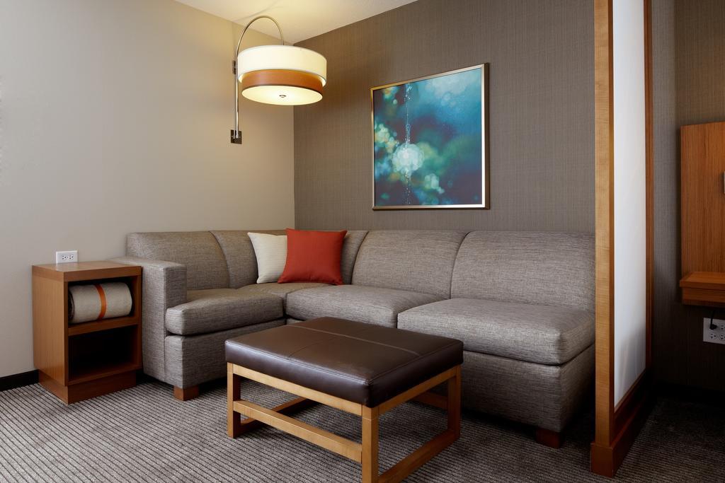 King Room with Sofa Bed - High Floor