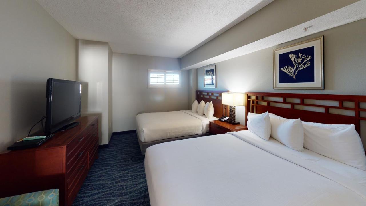 Oceanfront Queen Suite