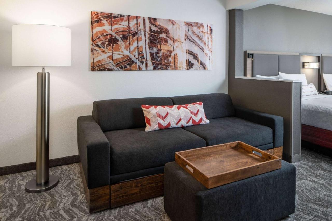 Hearing Accessible Two Doubles Suite