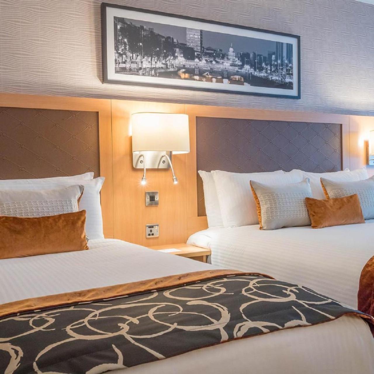 Deluxe Double Double Room
