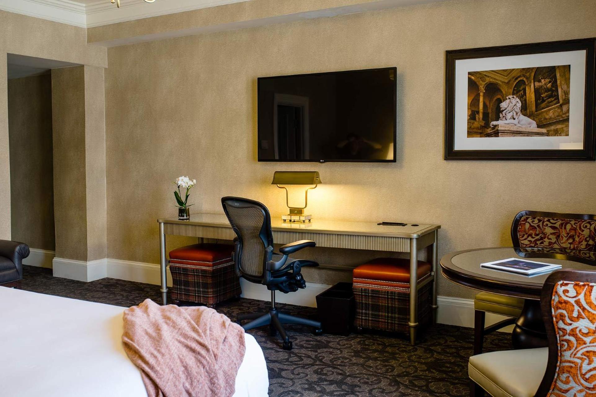 Superior King Room