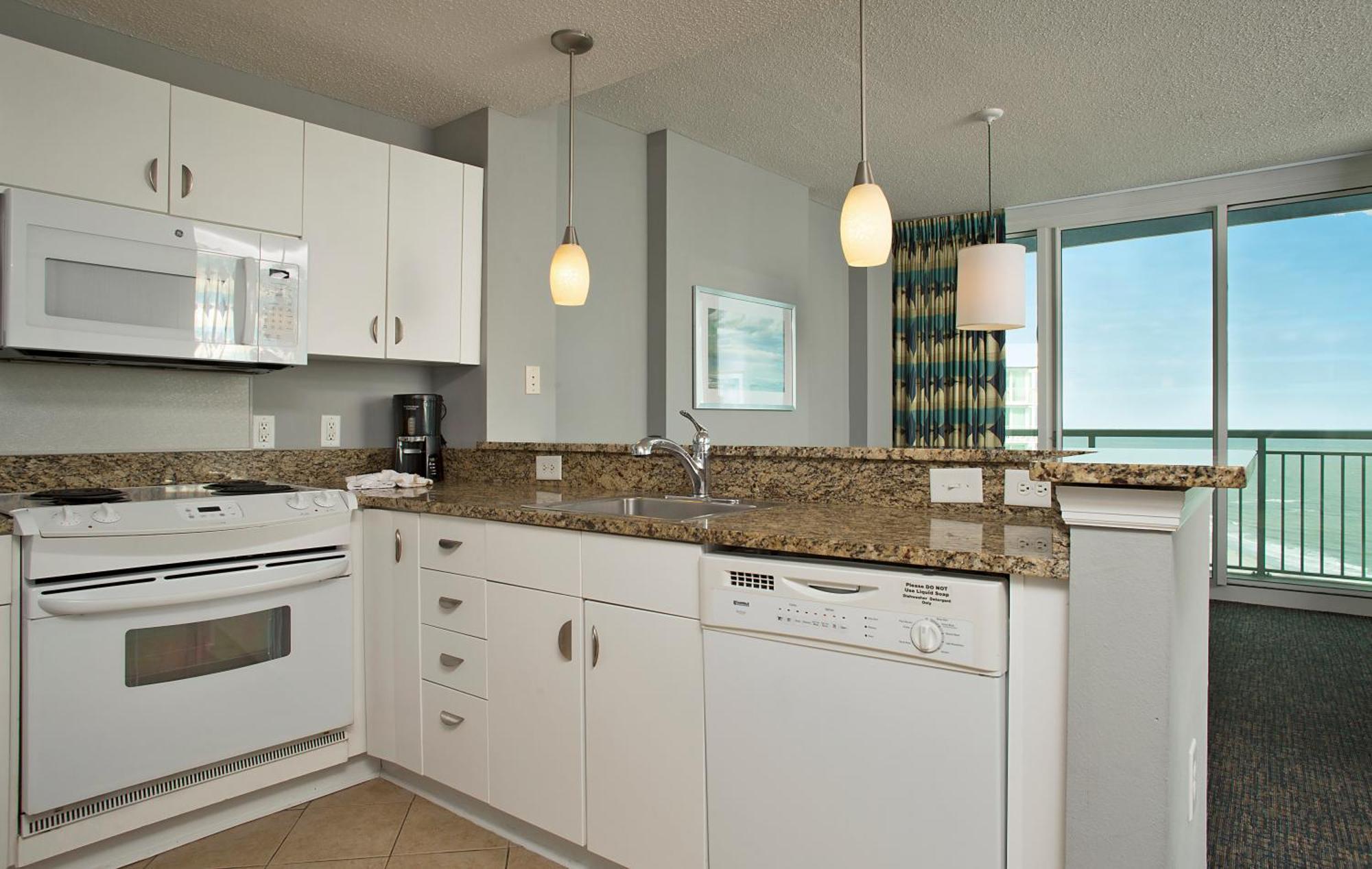 Corner Three-Bedroom Suite Ocean Front