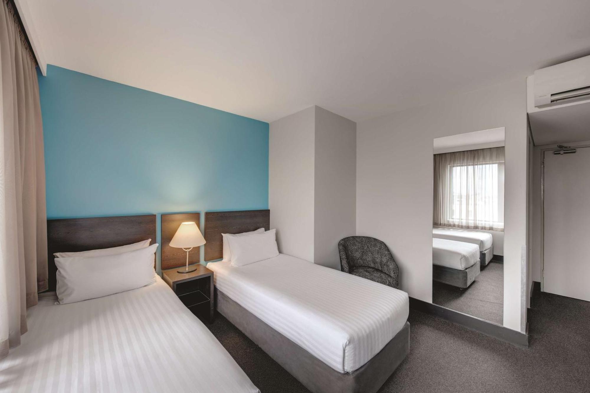 Twin Room - Compact