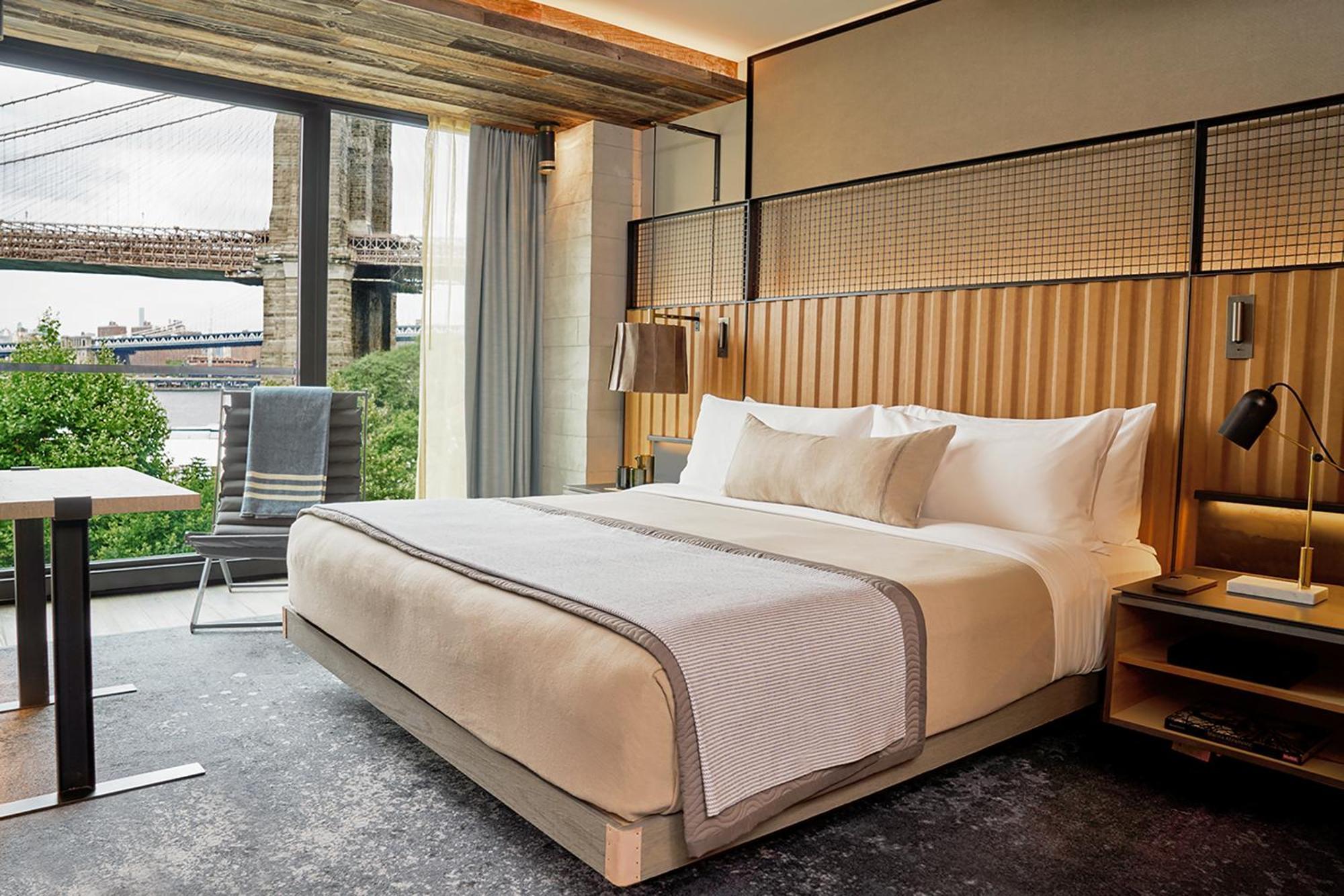 Superior King Room Brooklyn Bridge