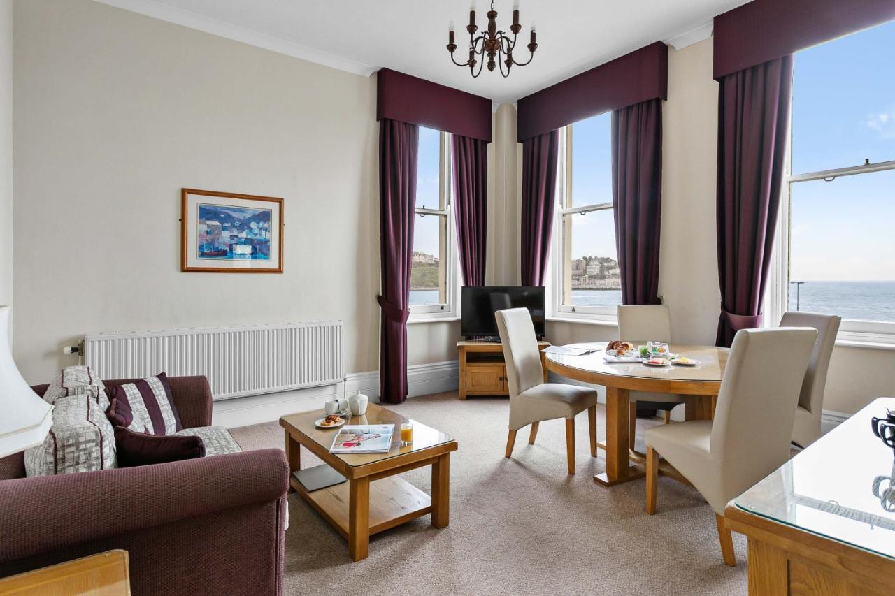 One-Bedroom Suite with Sea View