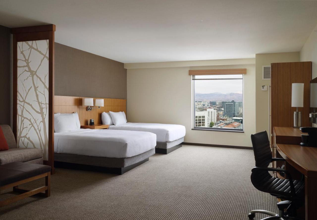 Queen Room Two Queen Beds Accessible Tub Disability Access