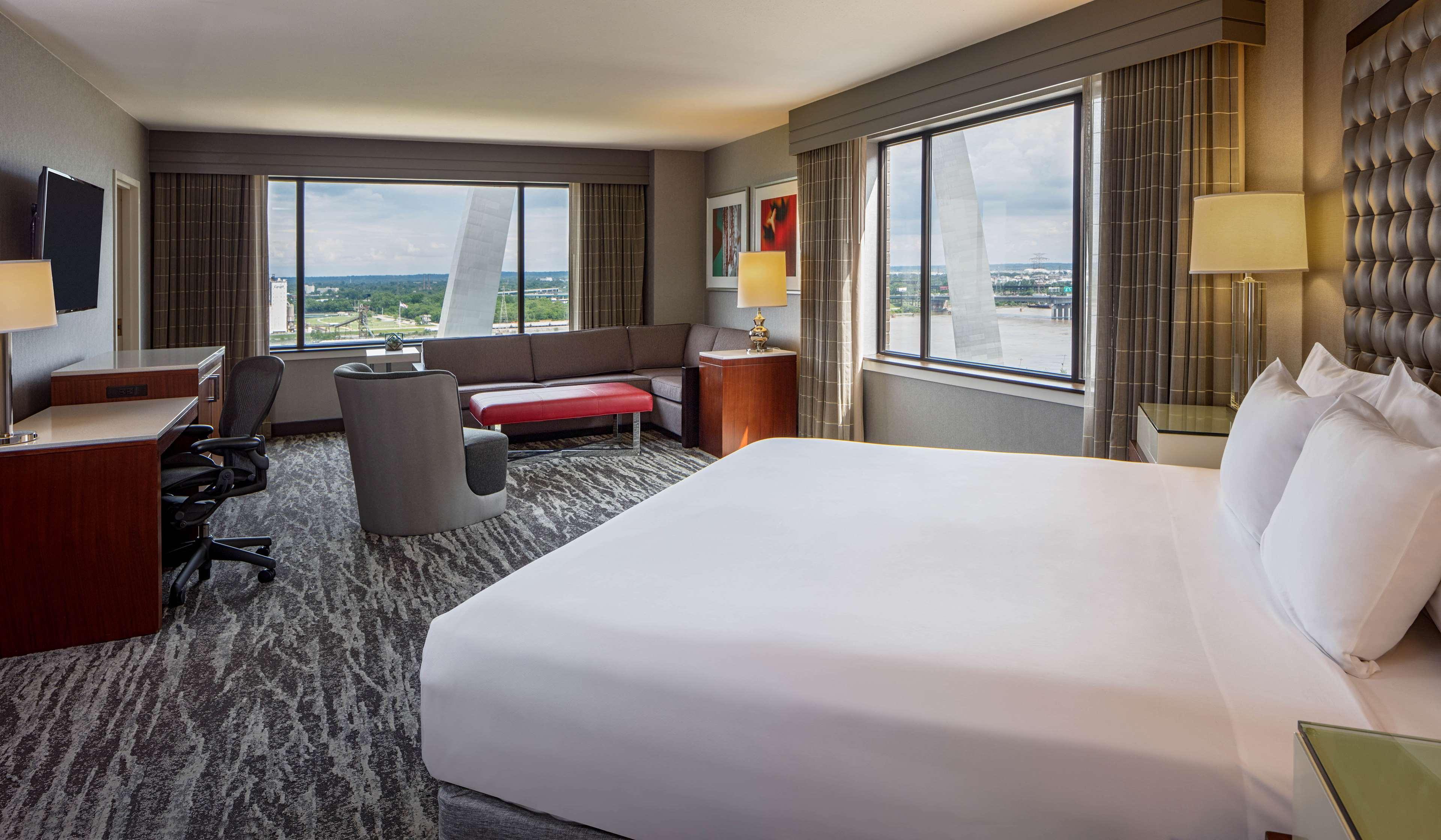 Deluxe King Room View