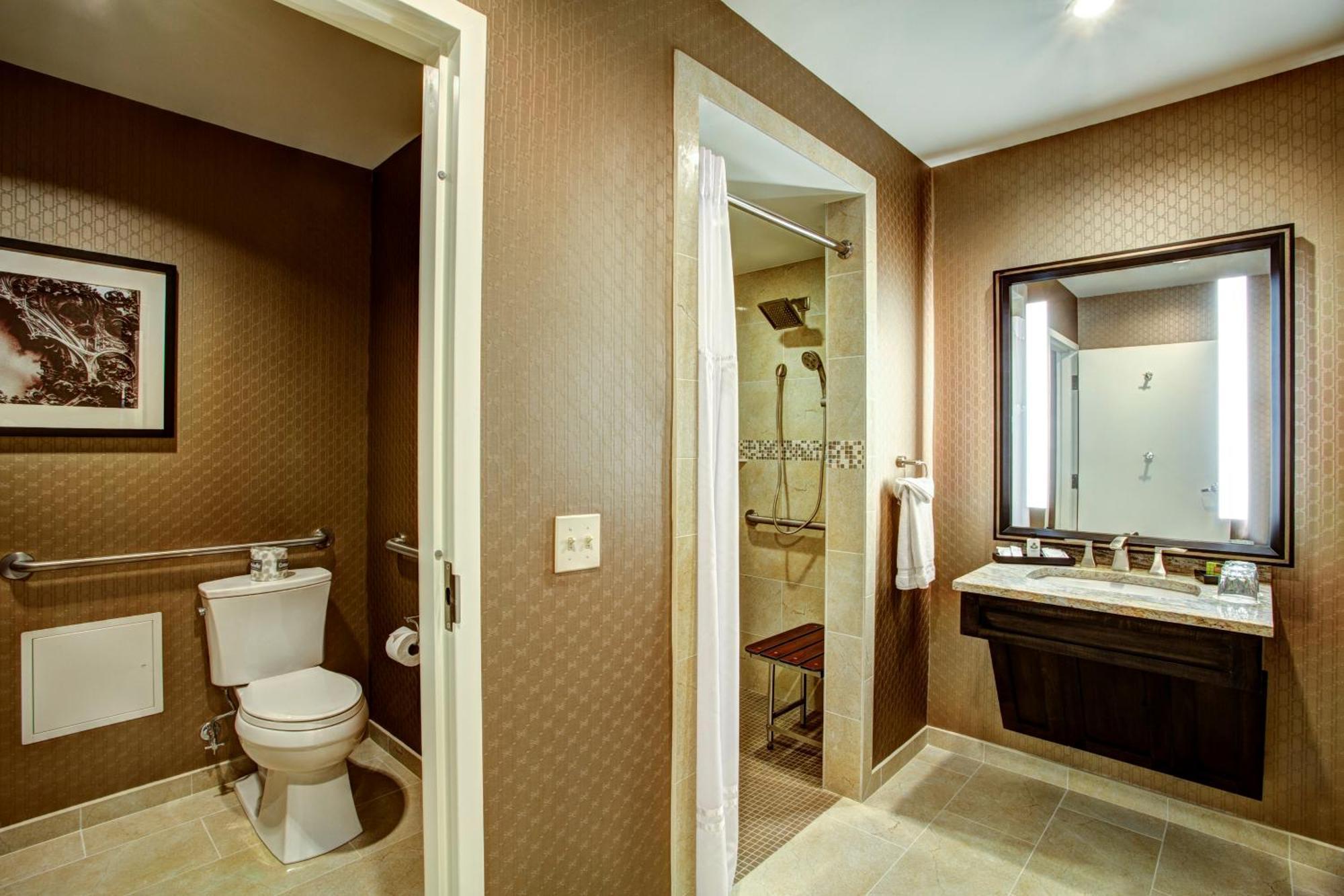 Classic Queen Room Two Queen Beds