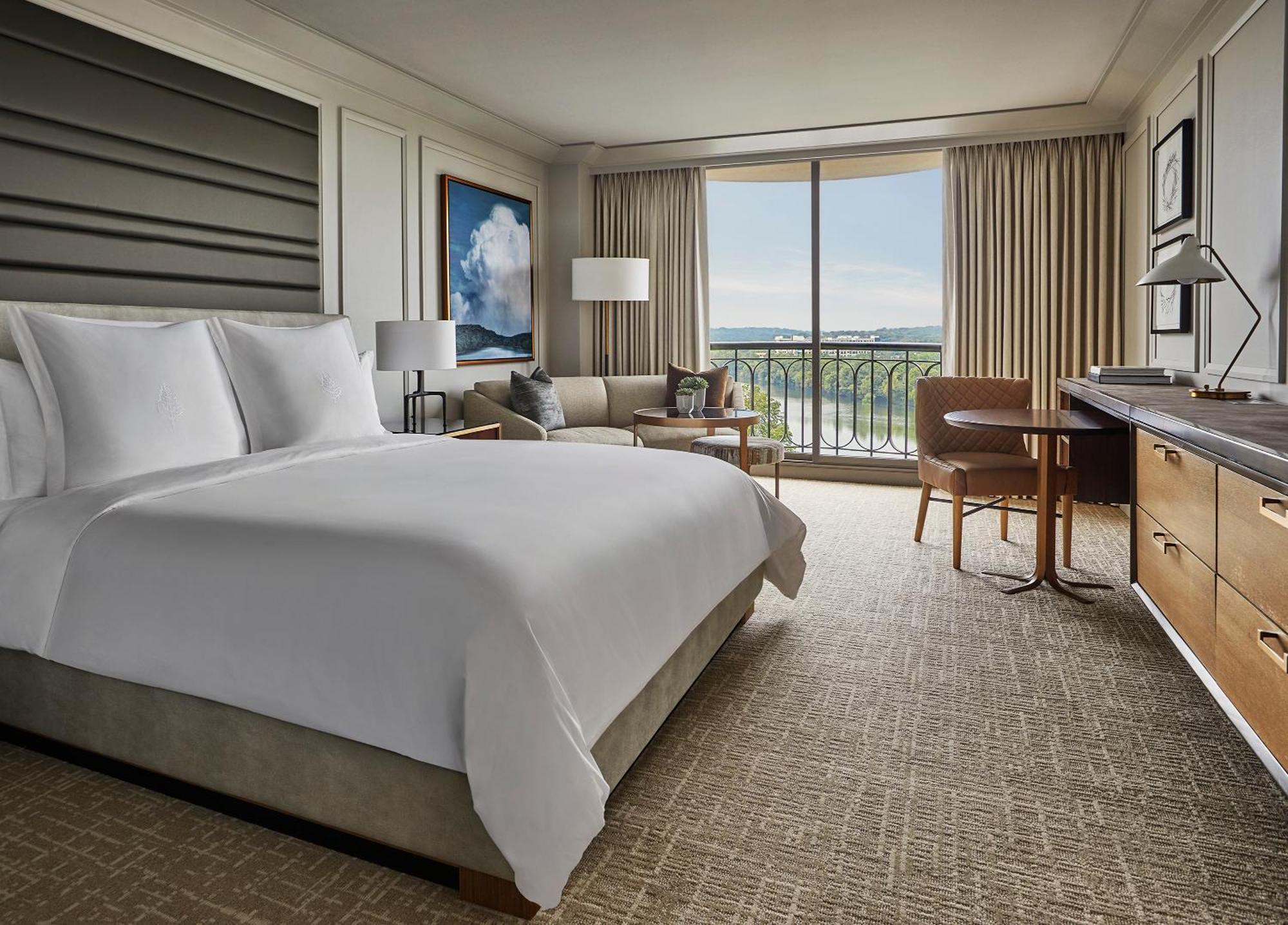 Premier Lake View Balcony Room
