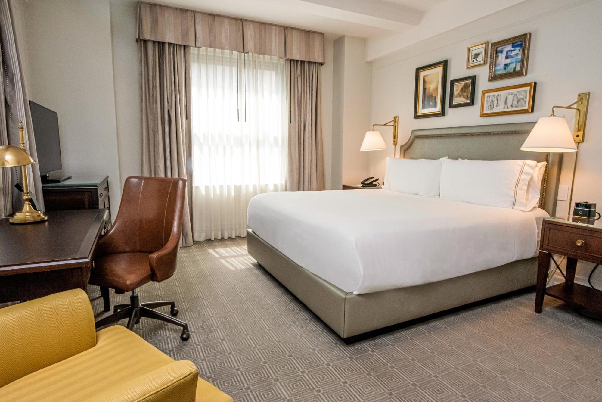 Premium King Room City View