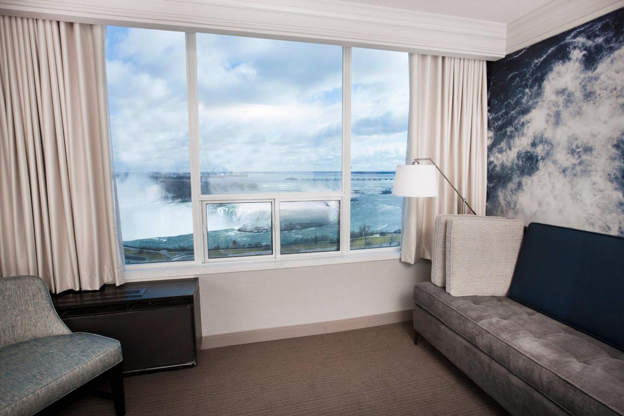 Queen Room with Two Queen Beds - Falls View,1346311847:JPEG