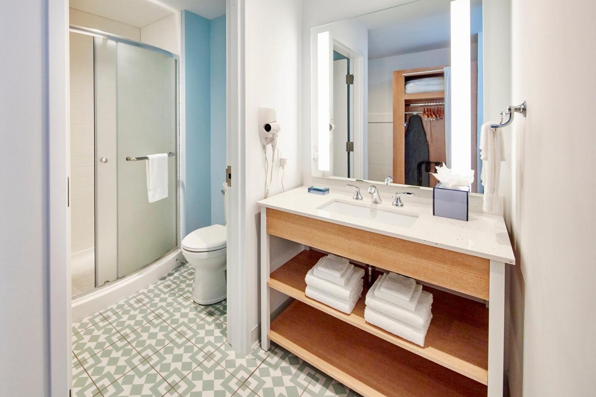 Standard Room Pool View Hearing Accessible Includes Early Park Admission*