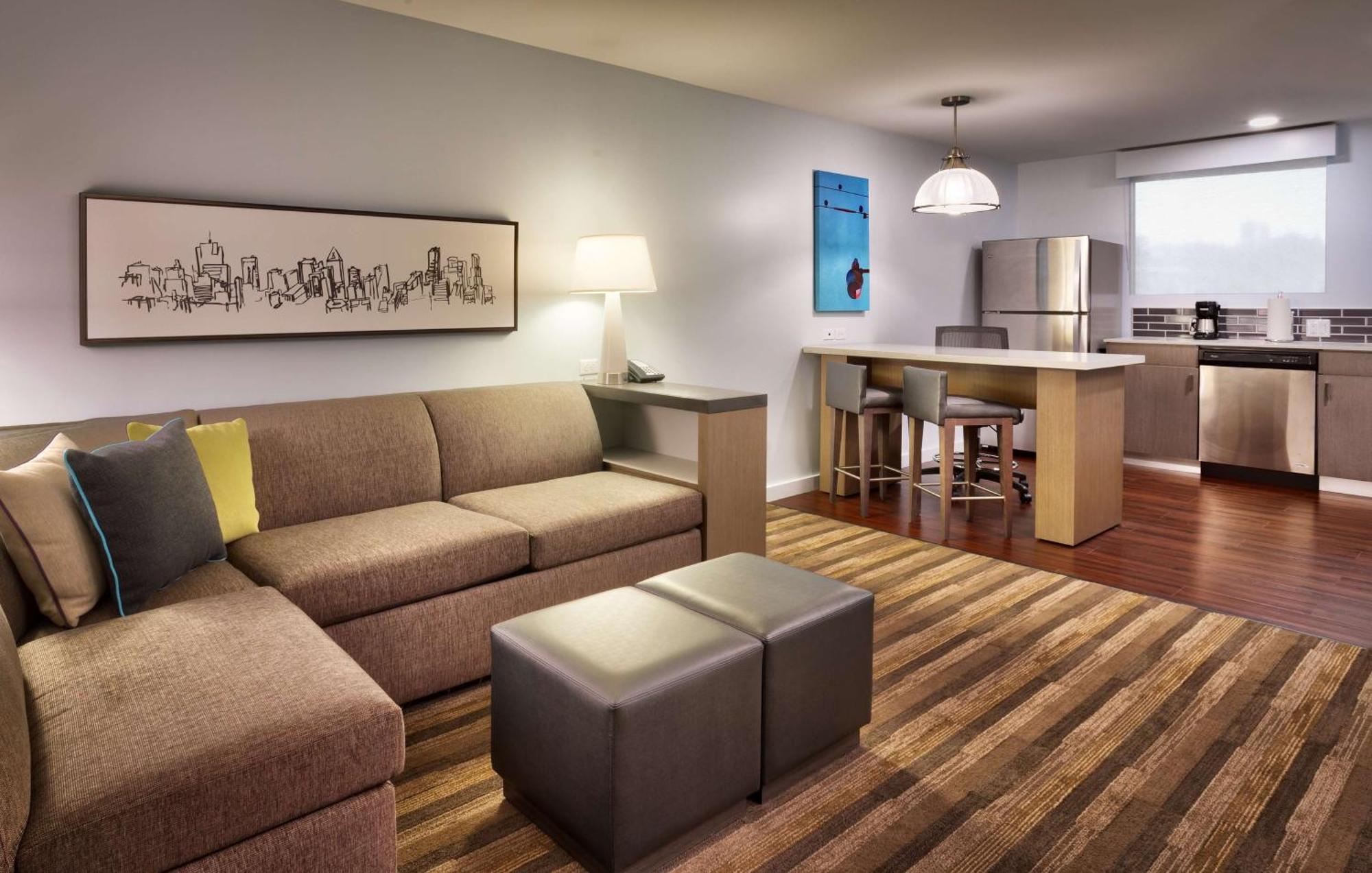 One-Bedroom King Suite Sofa Bed Kitchen