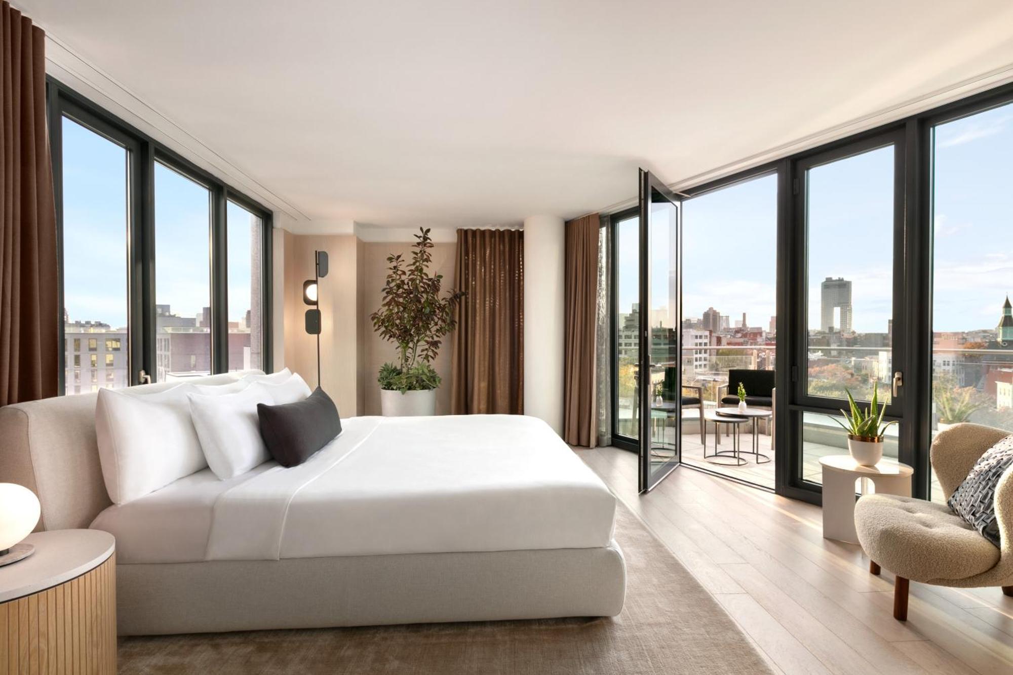 One-Bedroom King Suite City View Balcony