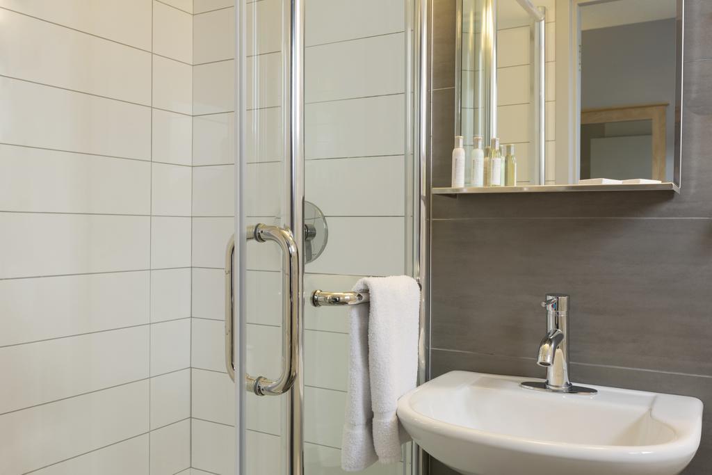 Triple Room with Three Single Beds - Non-Smoking