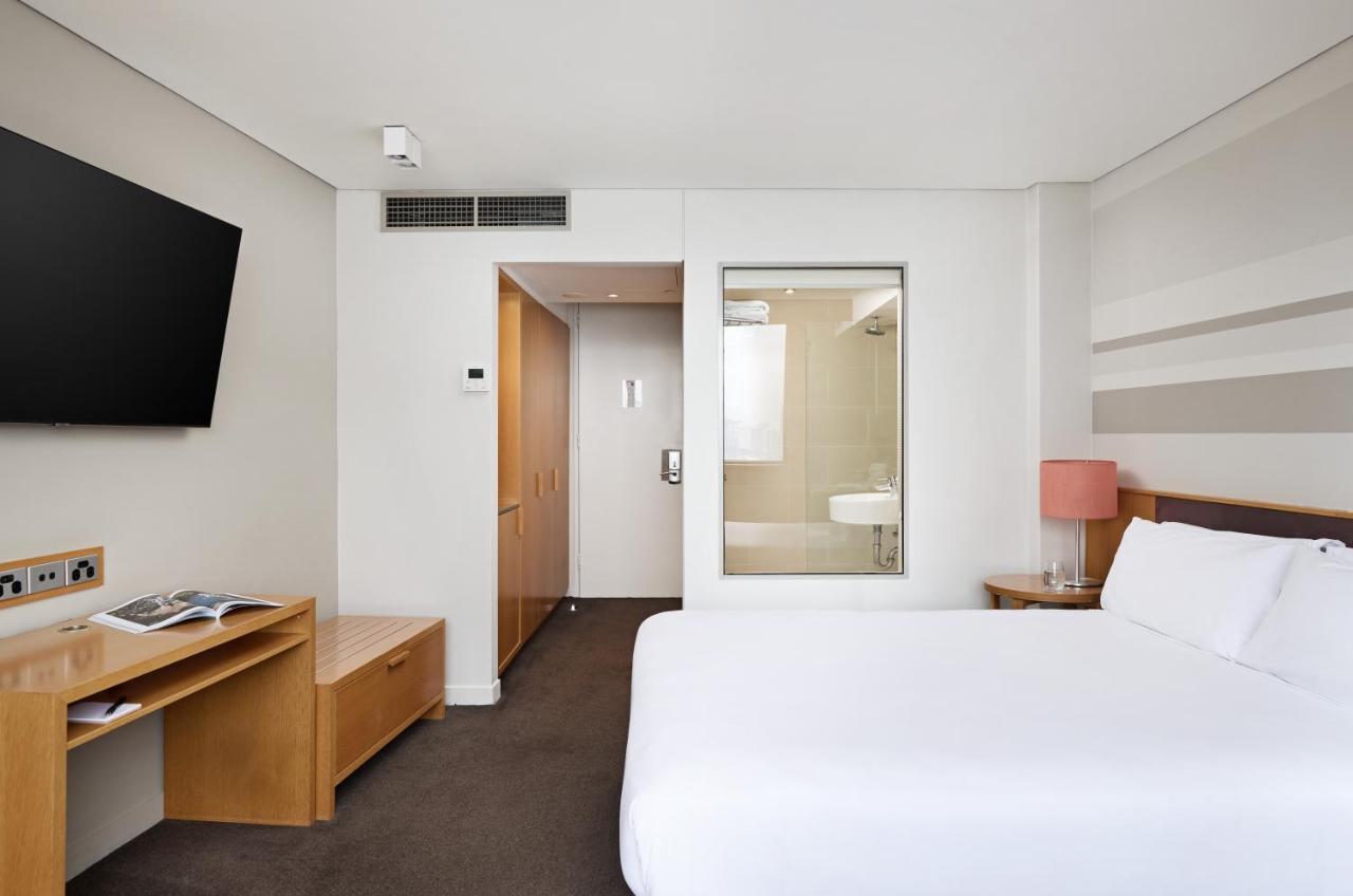 Superior Skyline King Room