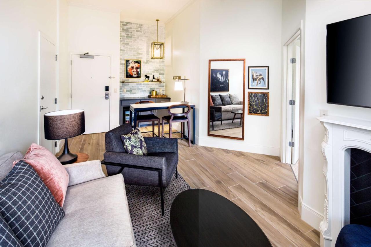 Andaz Suite