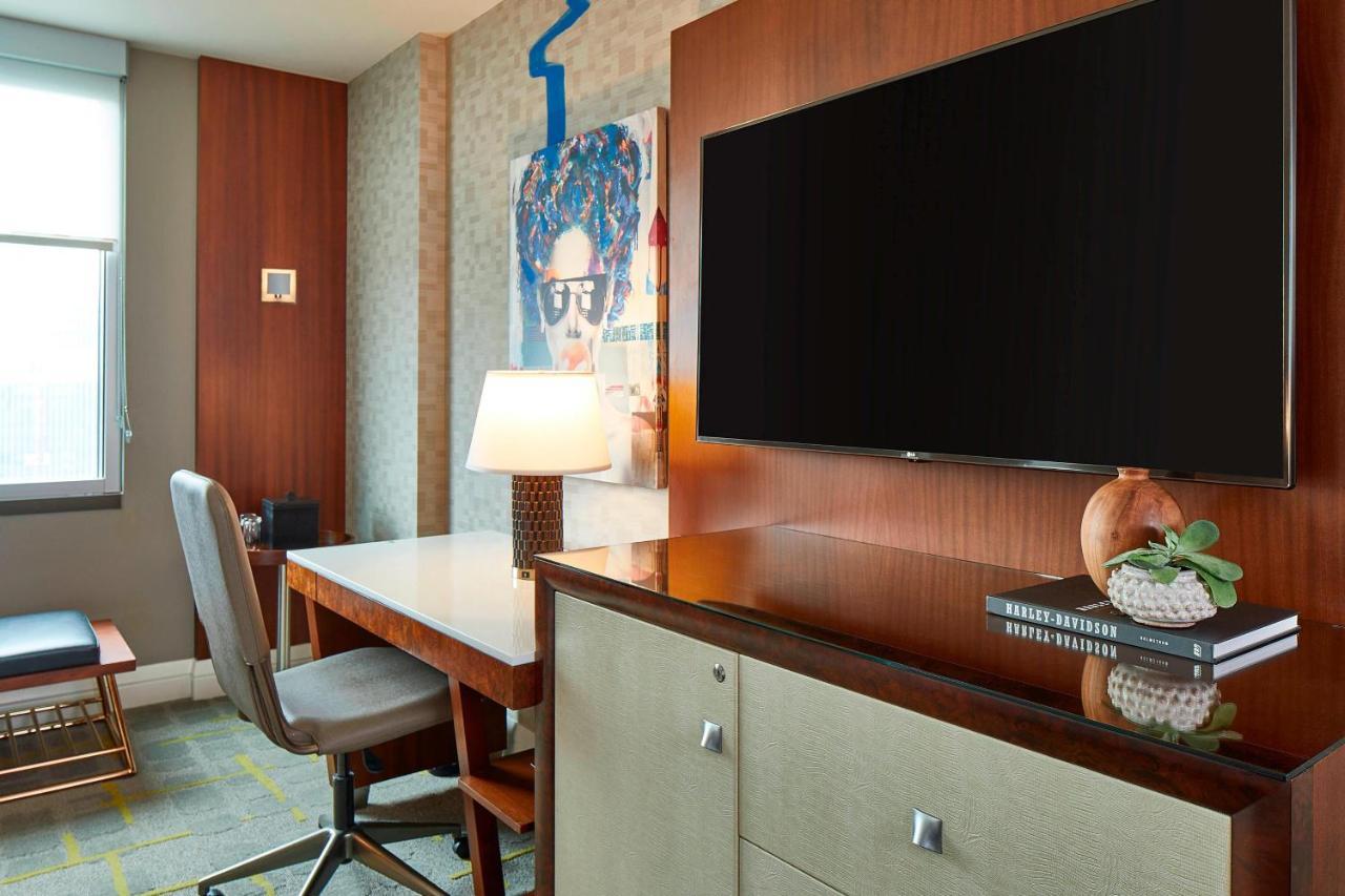 Queen Room Two Queen Beds City View