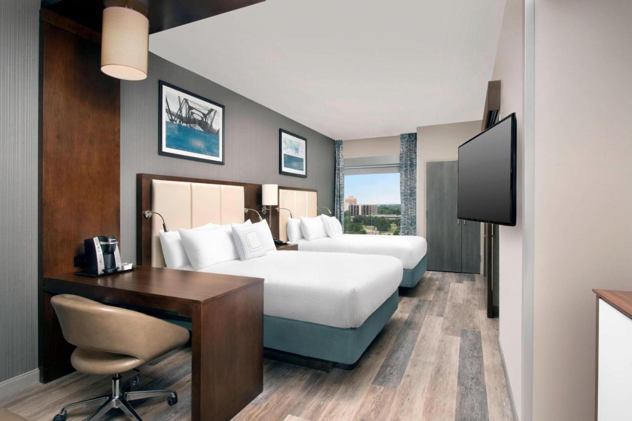 Queen Room Two Queen Beds City View Sofa Bed High Floor Hearing Accessible