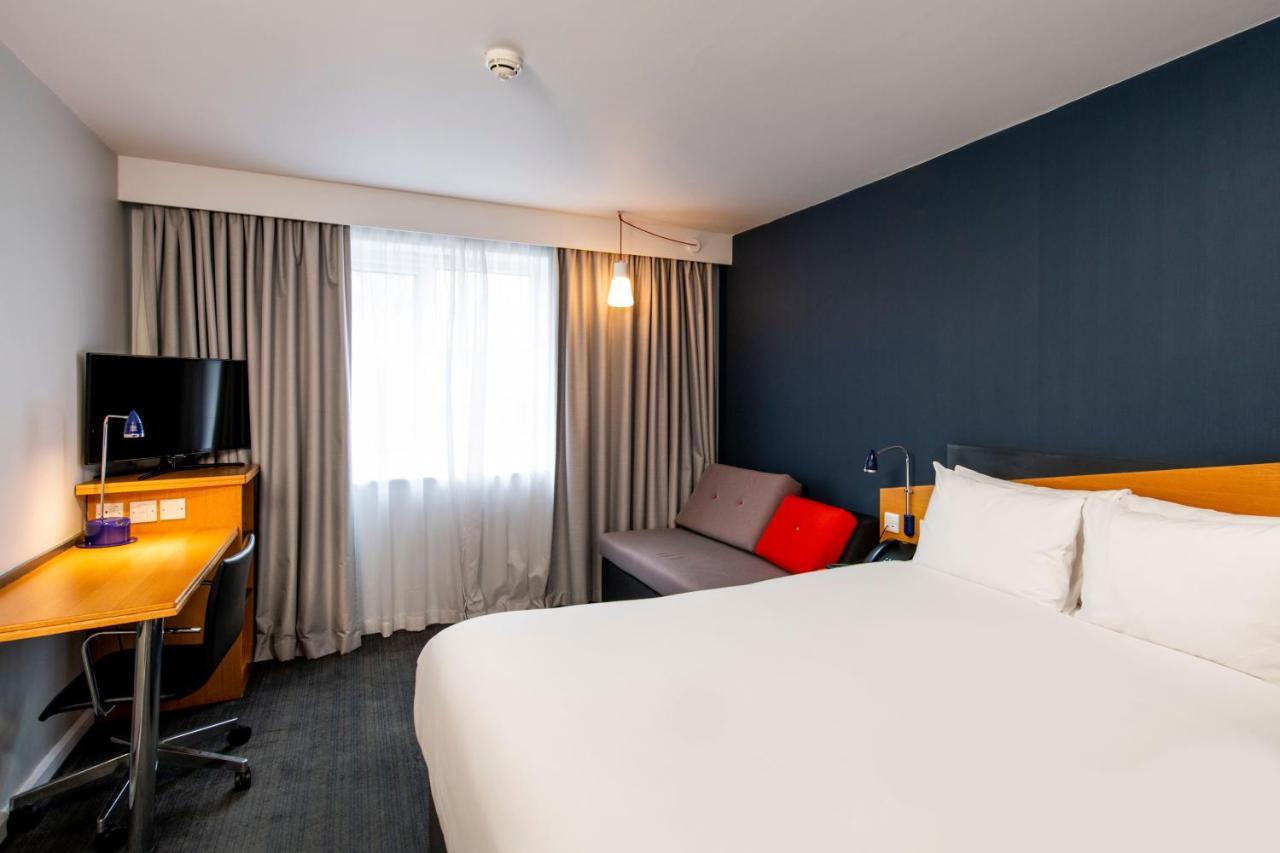 Standard Double Room with Free Hot Breakfast