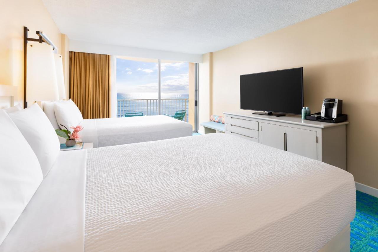 Oceanfront Two Doubles Hotel Room – Accessible