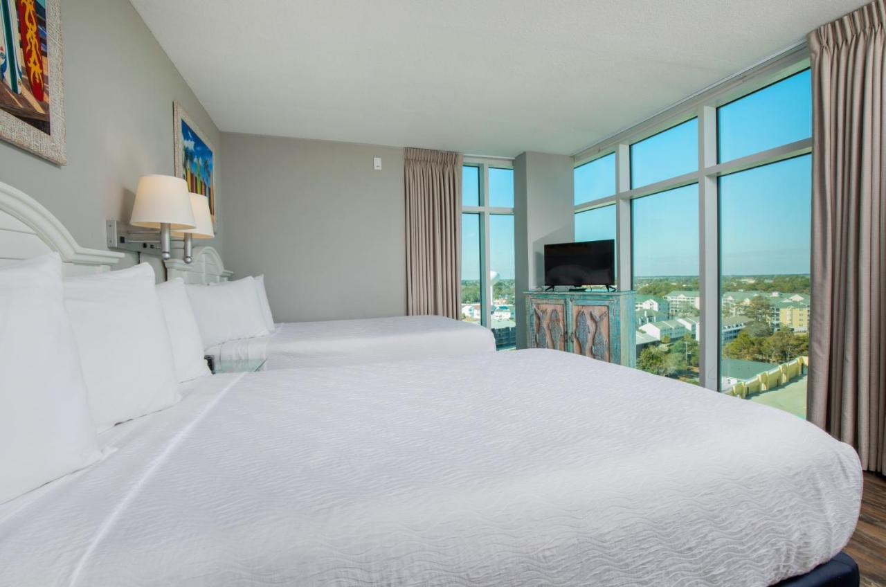 Three-Bedroom Suite Ocean Front