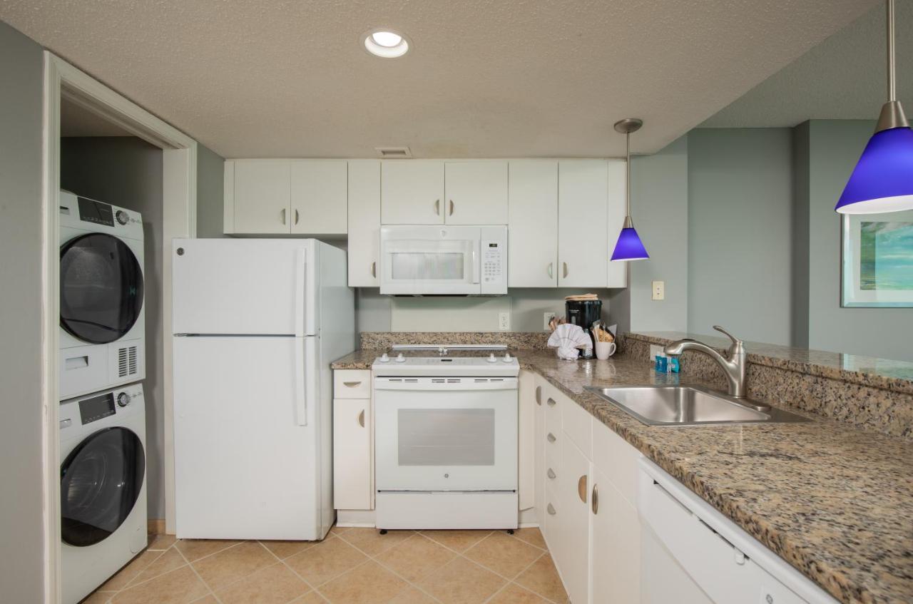Corner Three-Bedroom Suite Ocean Front