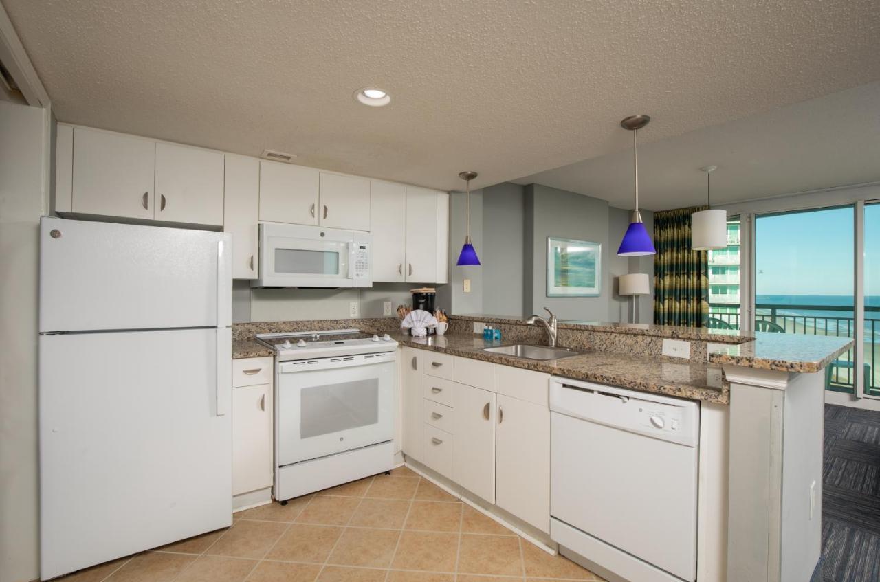 Corner Three-Bedroom Suite Ocean Front