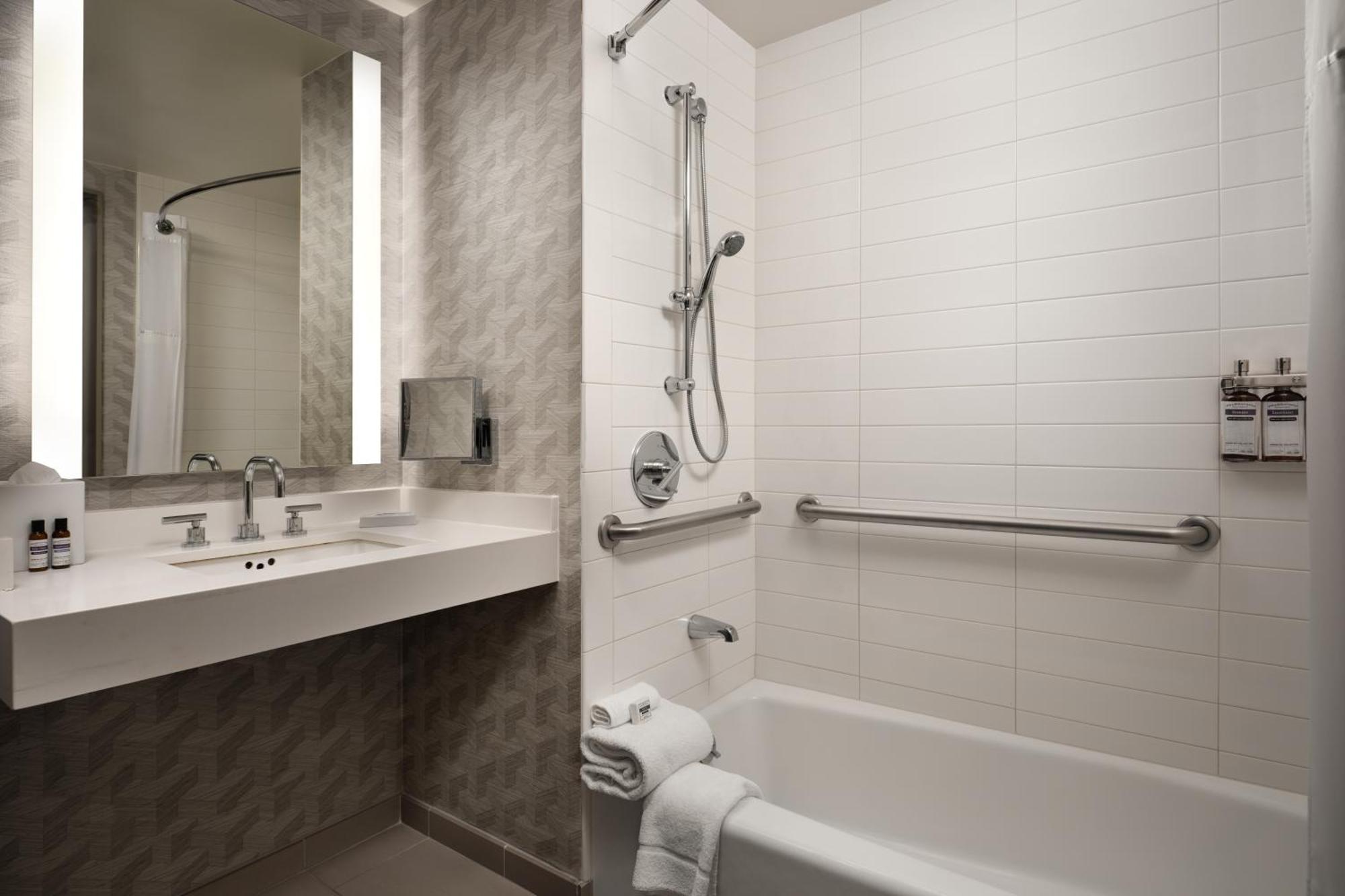 King Room Accessible Tub Disability Access