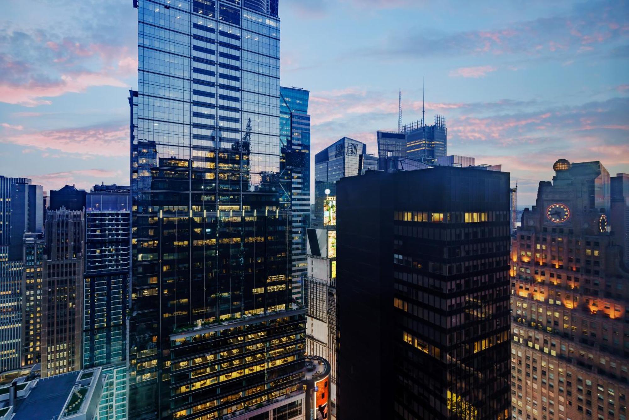 One-Bedroom King Suite Time Square View