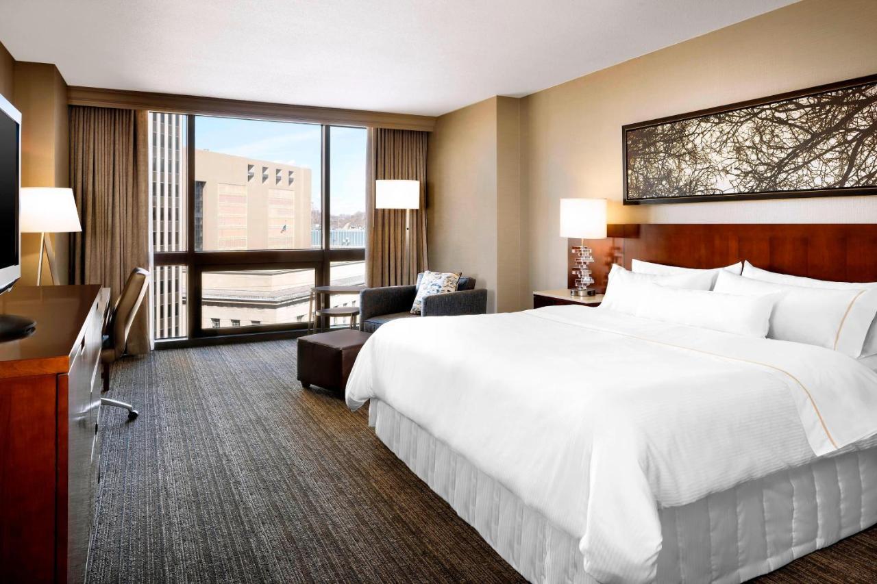 Guest Room, 1 King