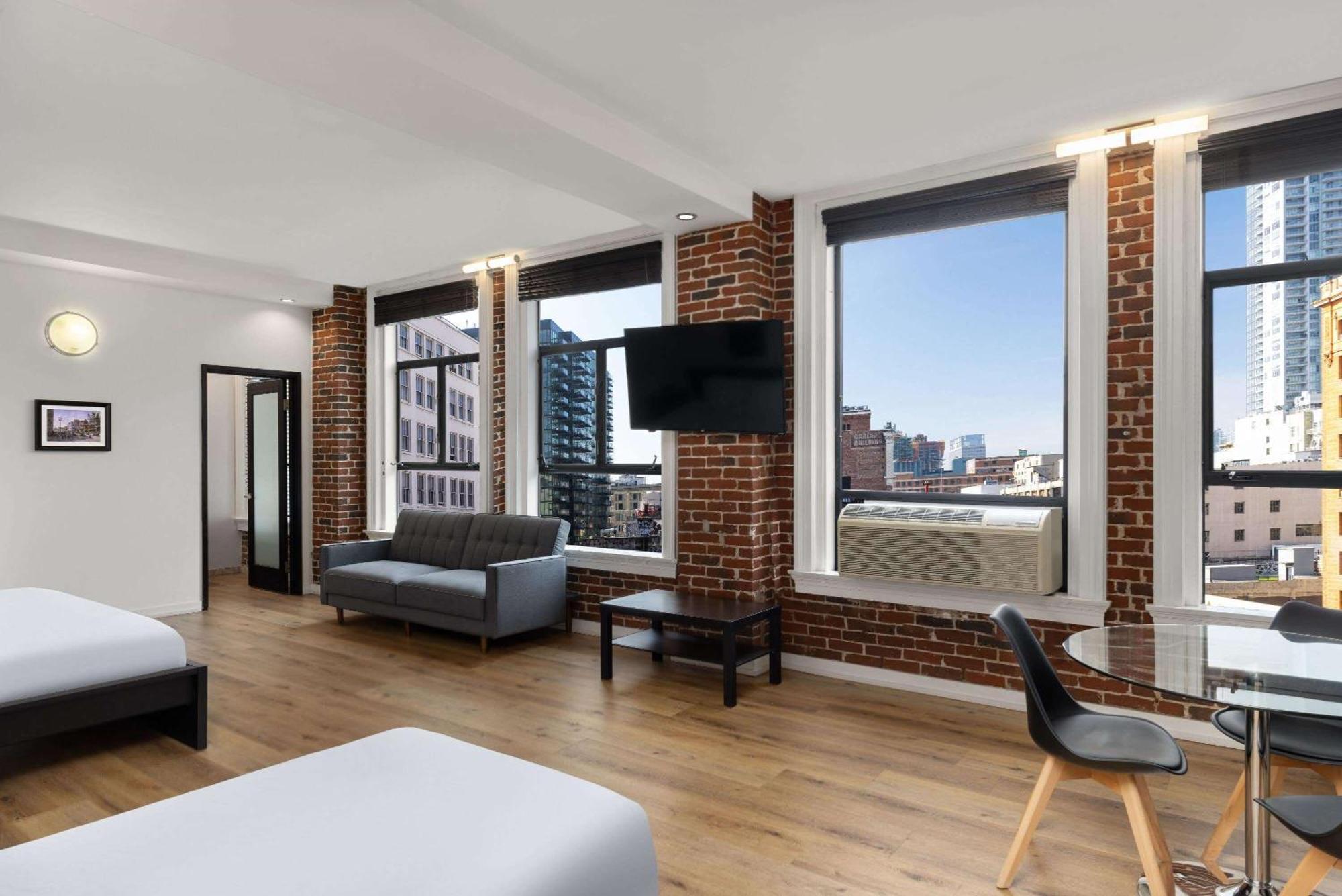 Loft Suite One King Bed One Twin Bed Non-Smoking