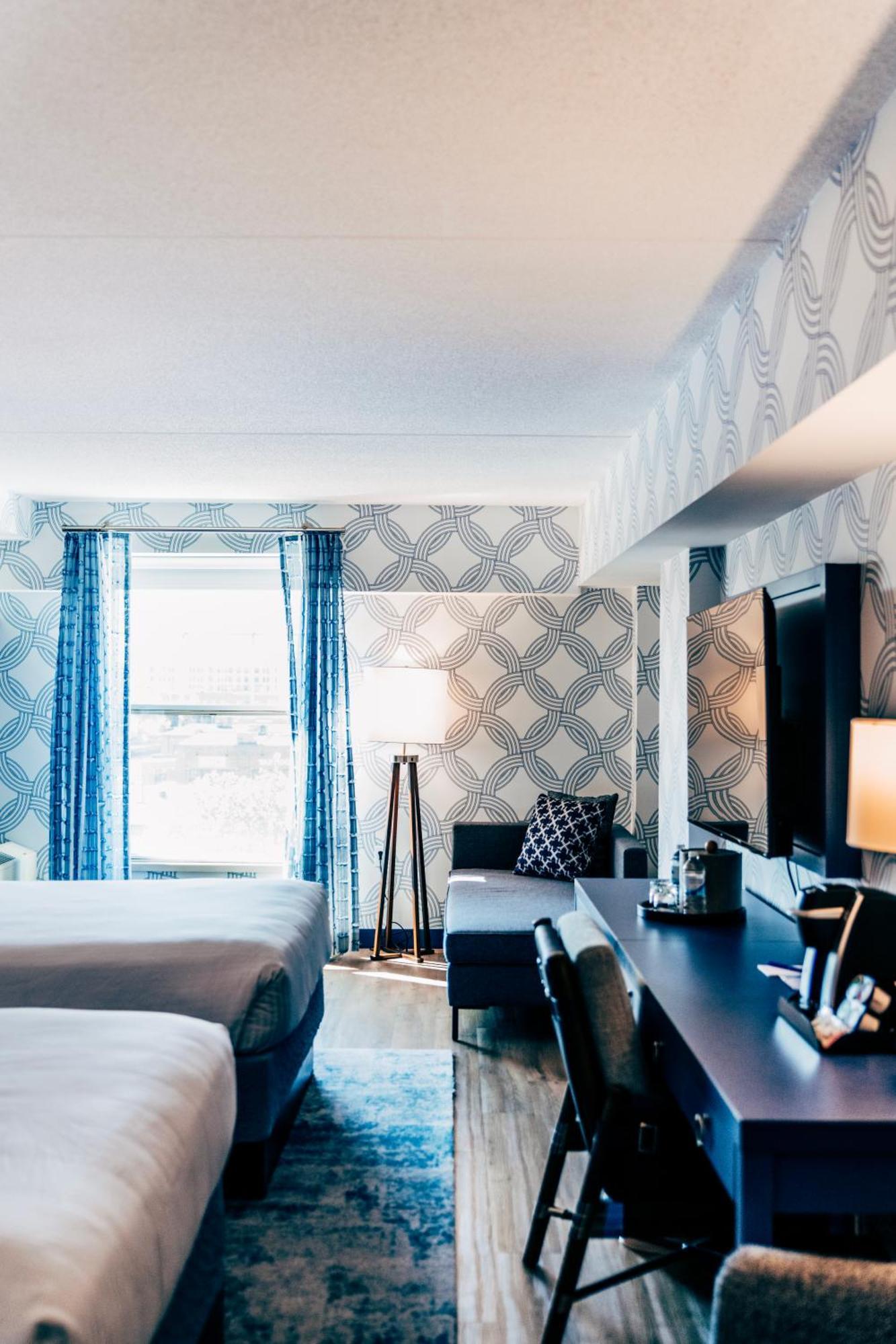 Deluxe Queen Room