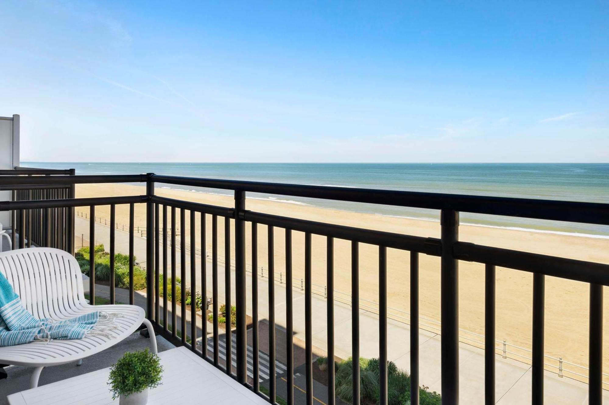Oceanfront Queen Room Two Queen Beds