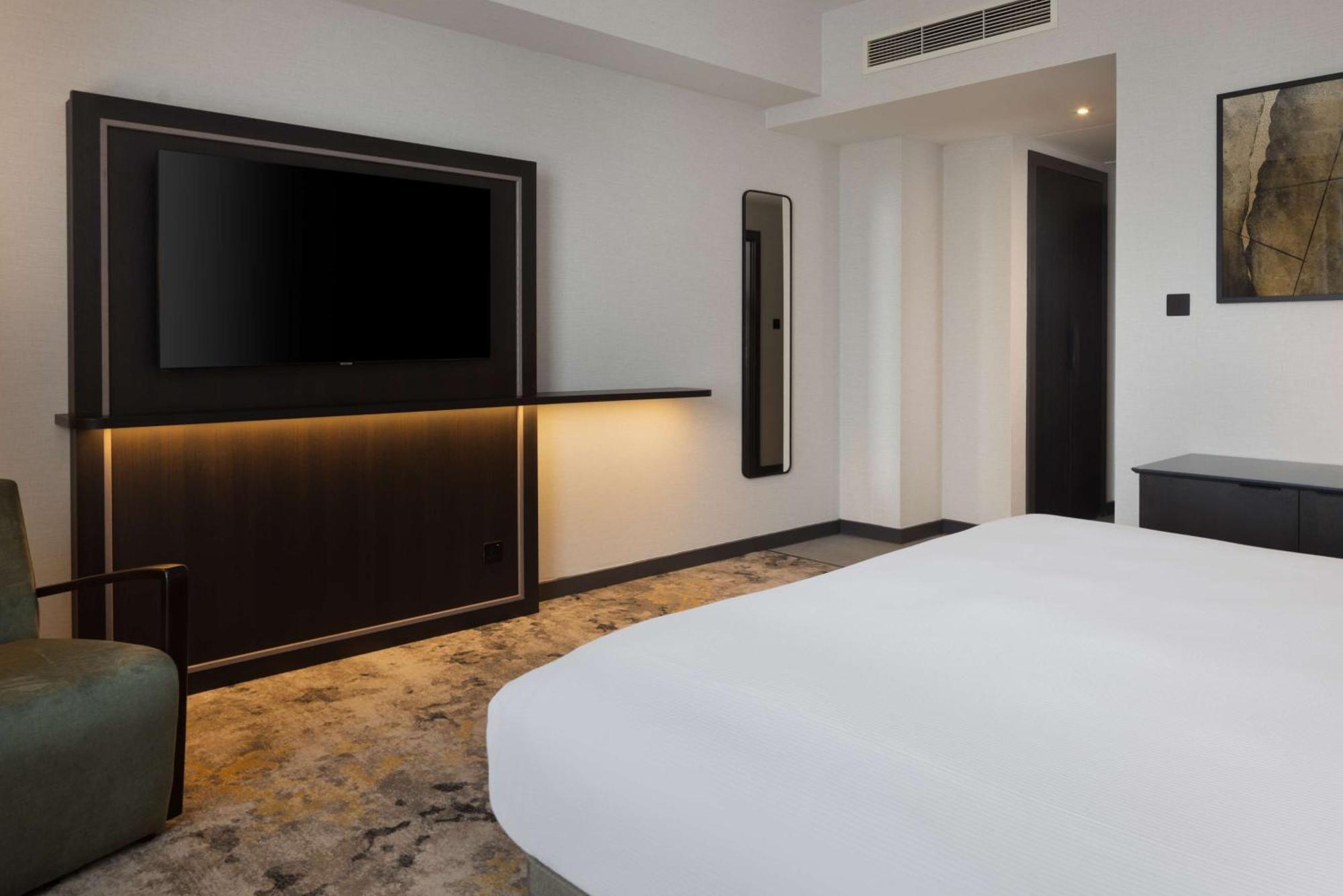 Executive King Room with View and Lounge Access