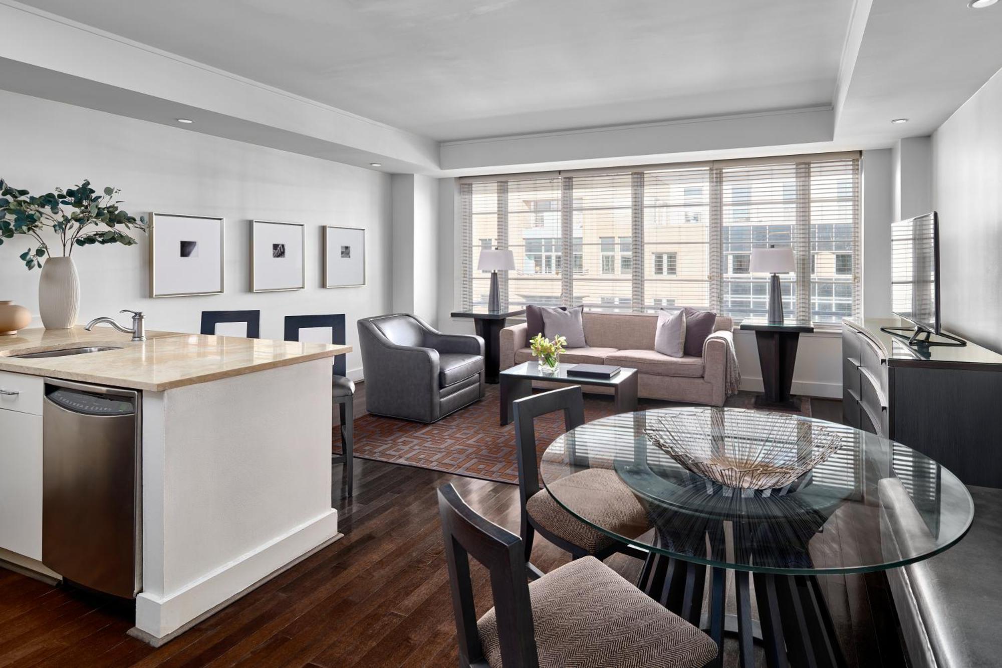 One Bedroom Platinum Suite - H Street View,1525906894:JPEG