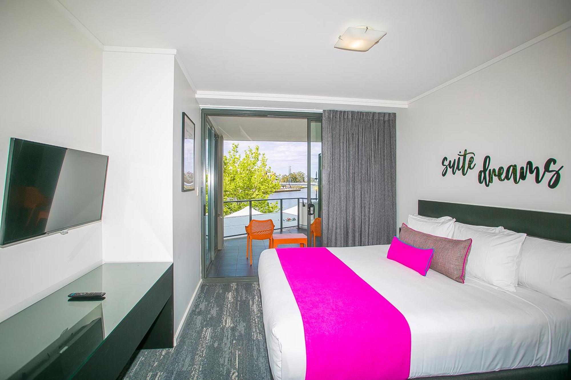 Standard Suite