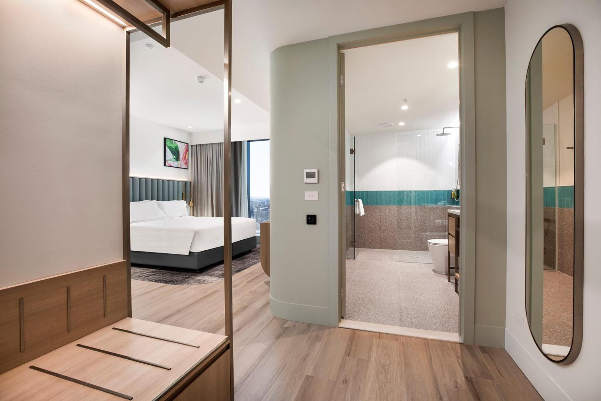 King Suite with Dining and Kitchenette - Bay View