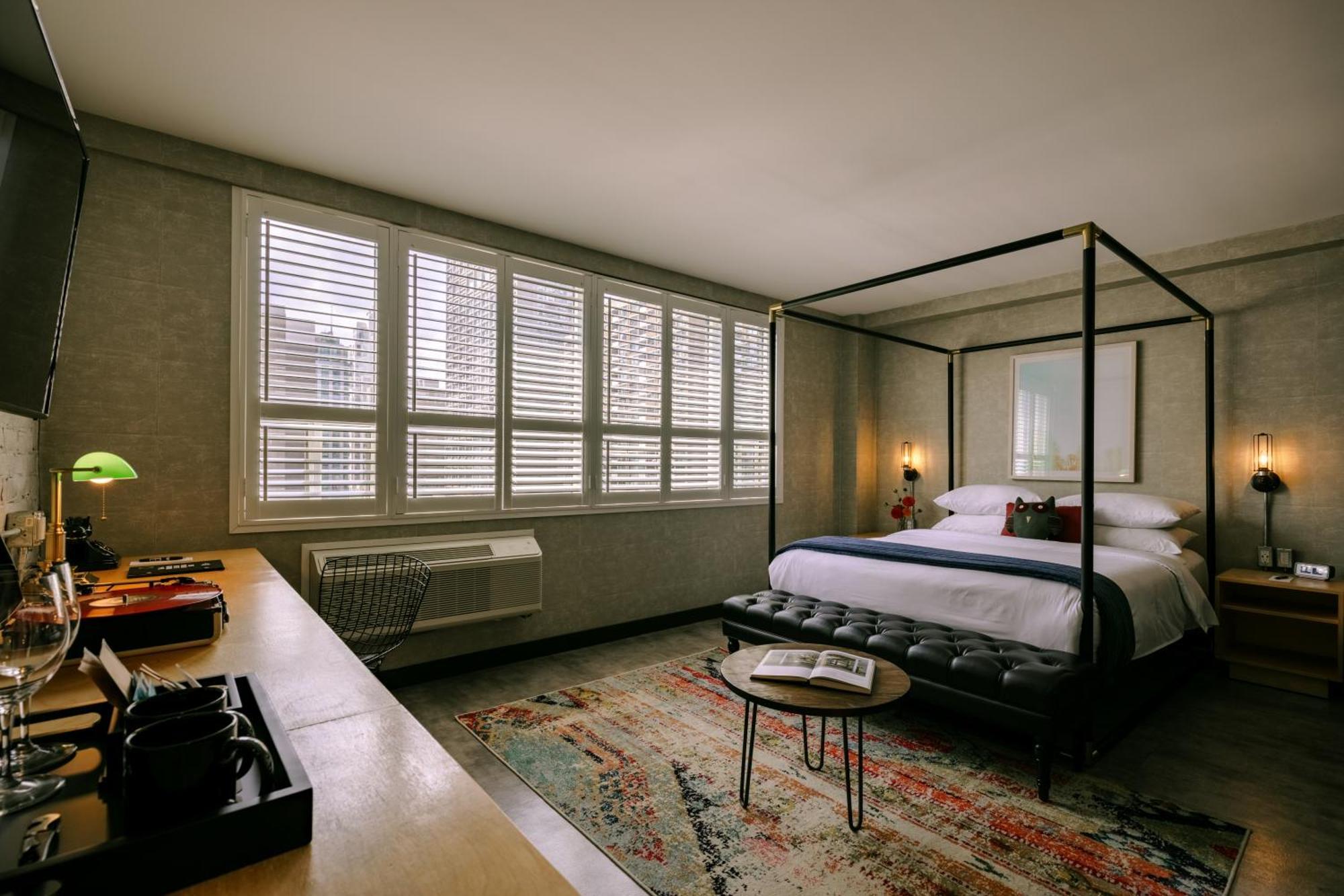 Queen Loft