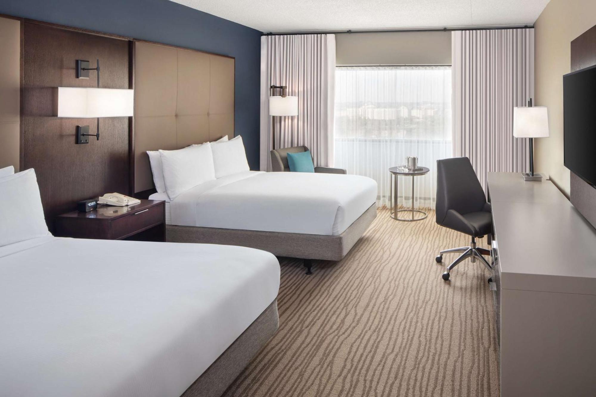 Double Room Two Double Beds NYC Skyline View Top Floor
