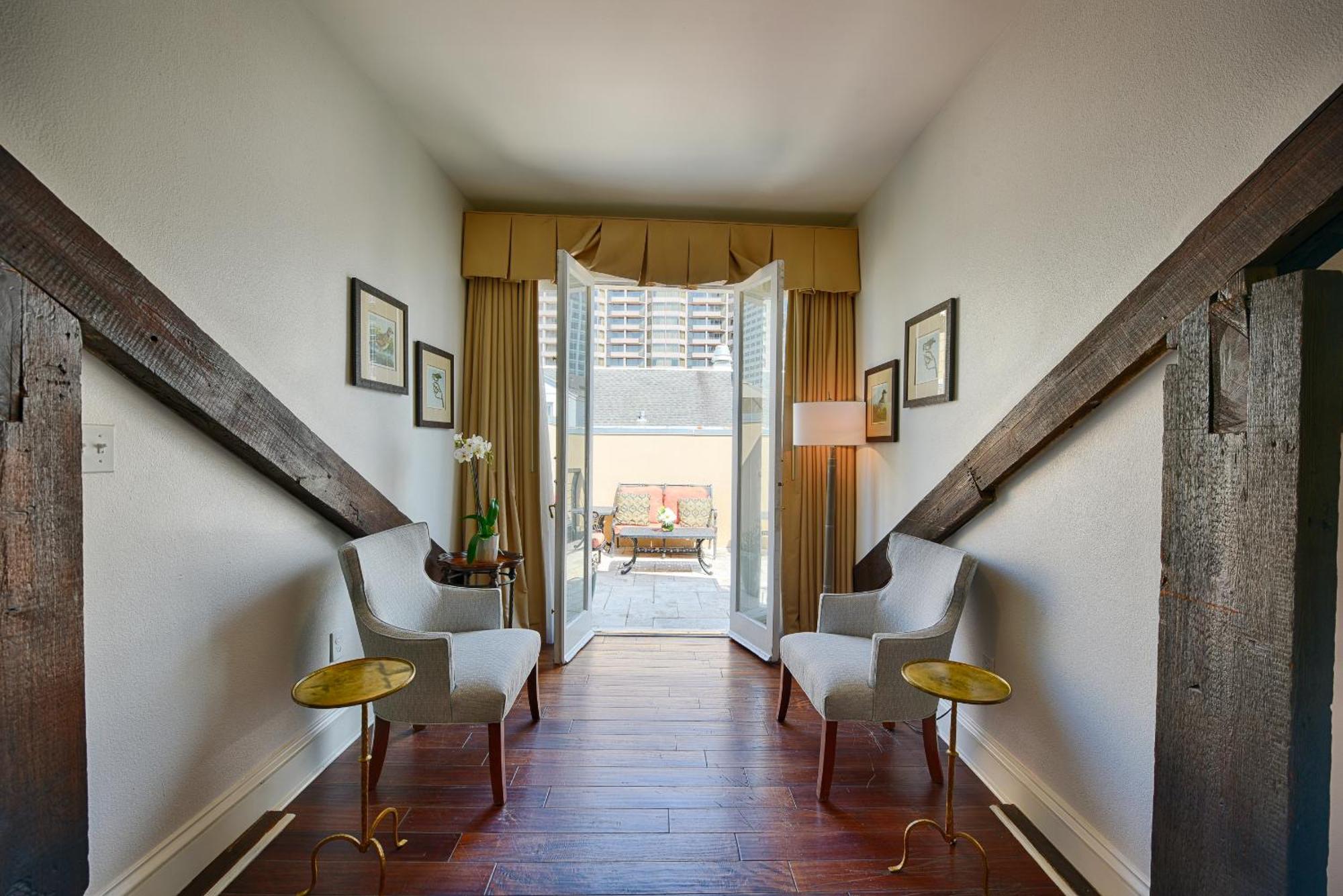 Premium King Room Balcony