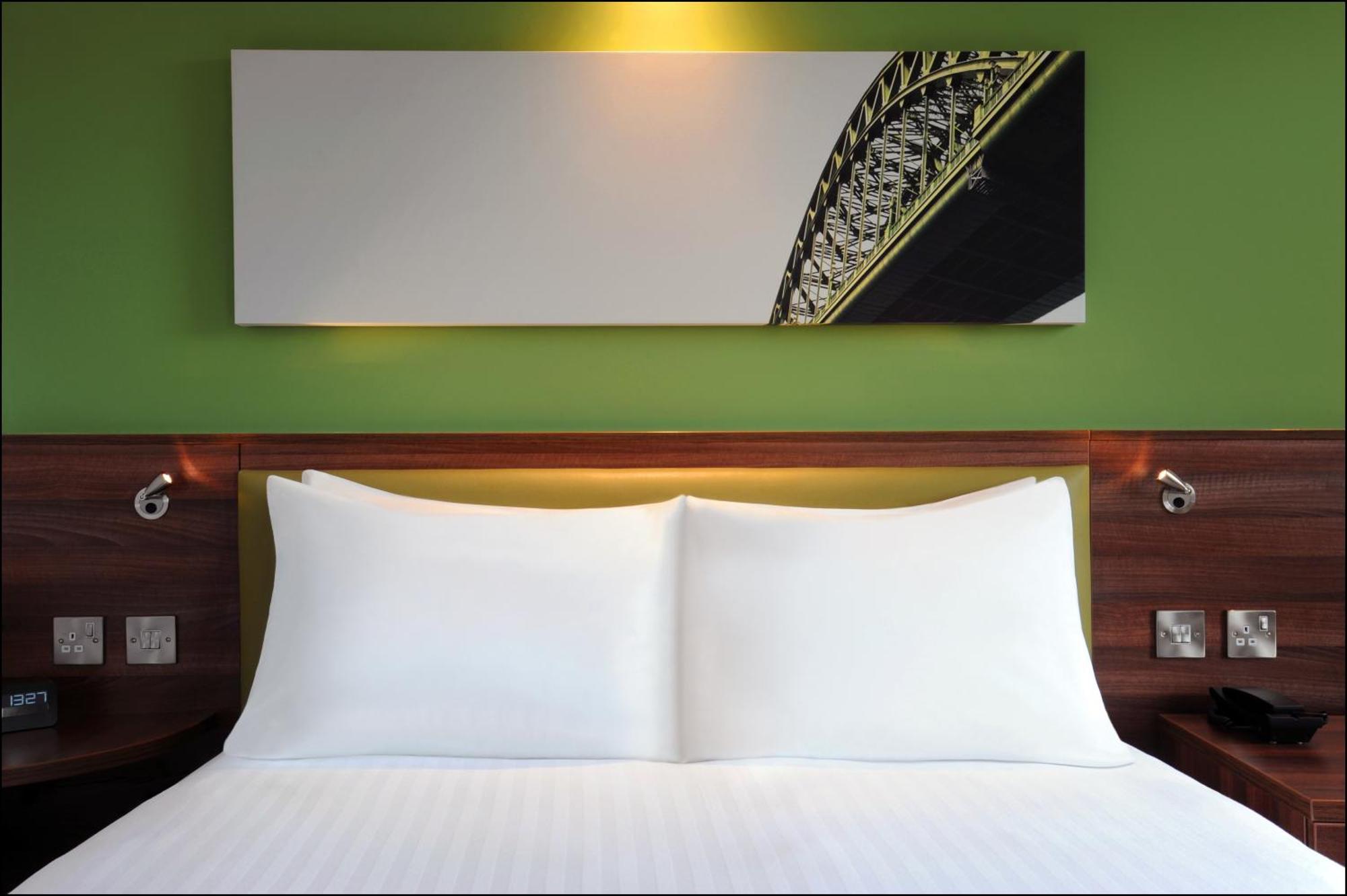 Queen Room - Accessible