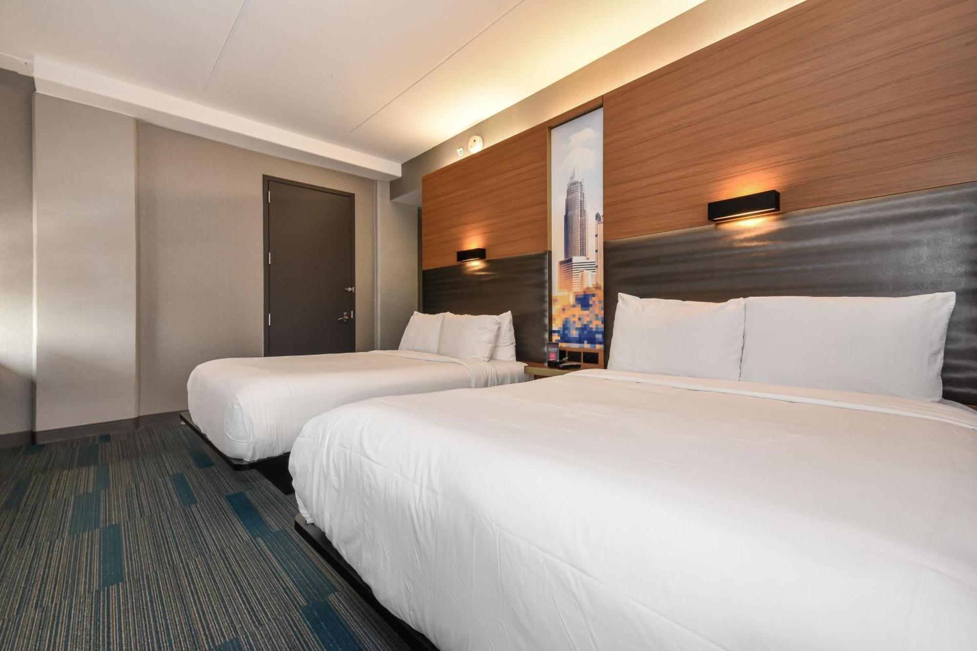 Queen Room Two Queen Beds Bathtub Mobility Access or Hearing Accessible