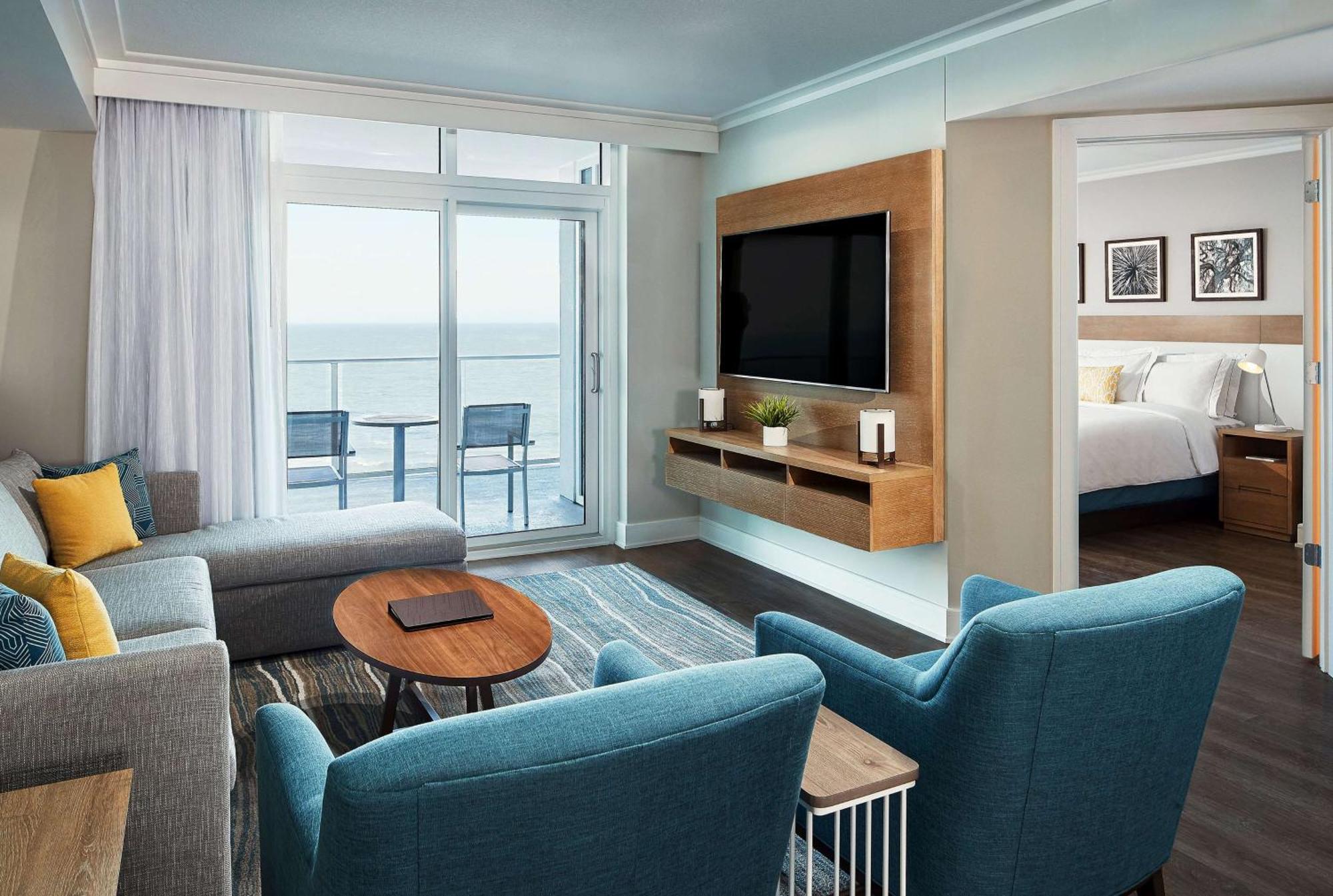 Two-Bedroom Ocean View Suite One King Bed Two Queen Beds