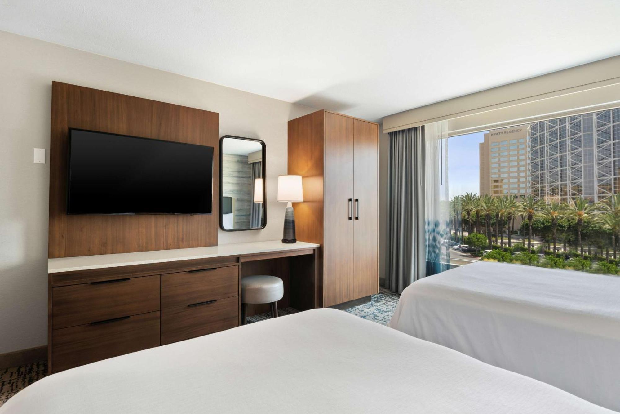 Double Suite Two Double Beds Non-Smoking