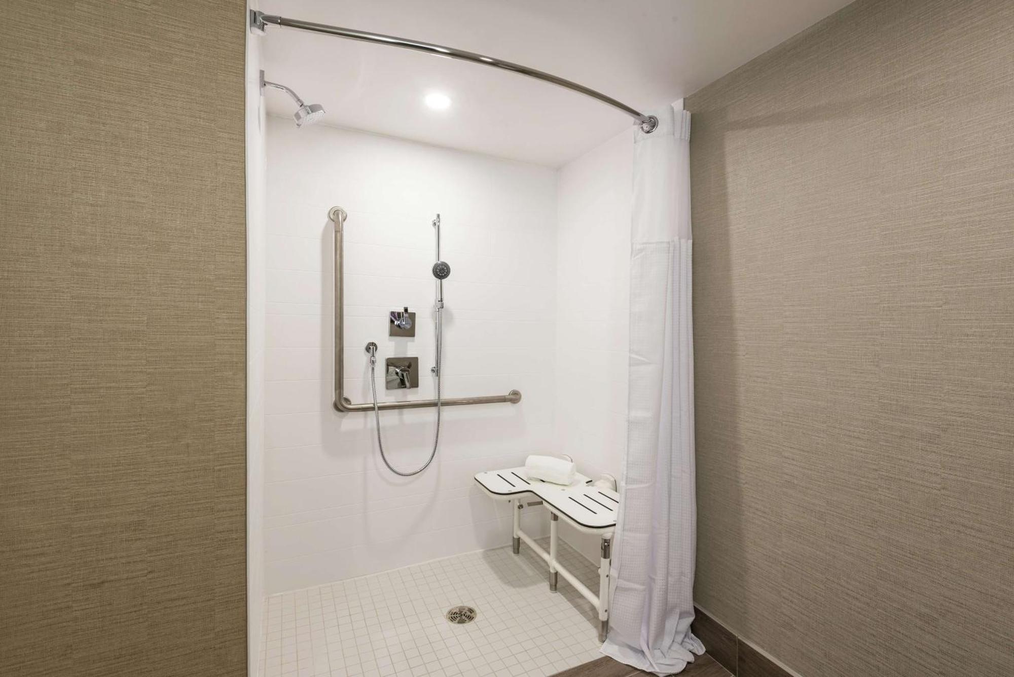 King Room Roll Shower Mobility or Hearing Accessible
